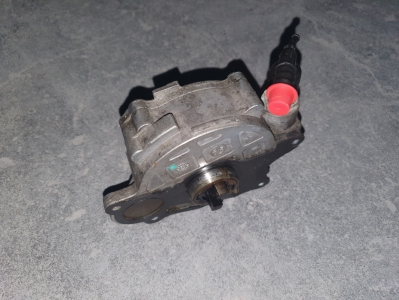 Vacuum pump Volkswagen Transporter 2.0 TDI 2012