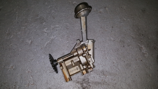 Oil pump Renault Kangoo 1.6 16v 2004