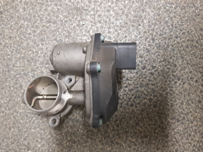 Gasklephuis Volkswagen Golf VII 1.6 TDI 16V 2018