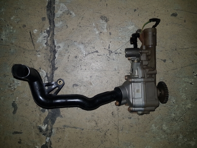 Oliepomp Mercedes-Benz E-200 2.0 Turbo 16V 2015