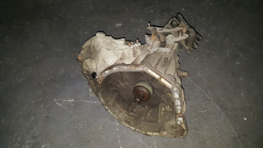 Versnellingsbak Mercedes-Benz Vito 108 CDI 2000