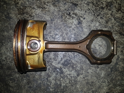 Zuiger Mercedes-Benz C-klasse AMG 6.2 C-63 AMG V8 32V 2009