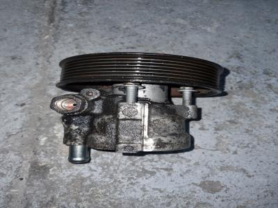 Stuurbekrachtigingspomp Renault Trafic 2.0 DCI 16V 2010