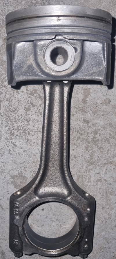 Zuiger Audi A5 2.0 FSI 16V 2011