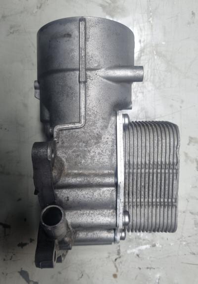 Oliefilterhuis Volvo V40 1.6 D2 2013