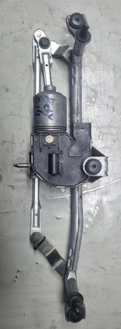 Ruitenwissermotor Volkswagen Caddy III 1.6 TDI 16V 2014