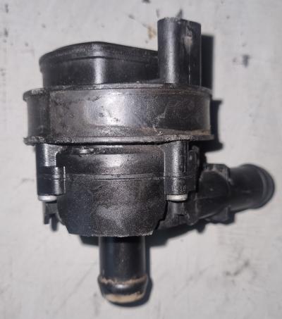Waterpomp Mercedes-Benz A 1.8 A-180 CDI 16V 2013