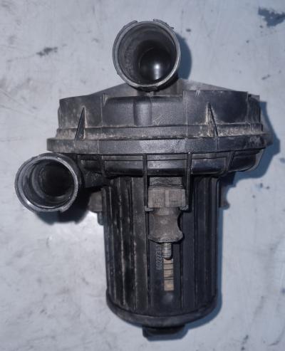 Secundaire-pomp Volkswagen Golf IV 3.2 V6 24V 2003