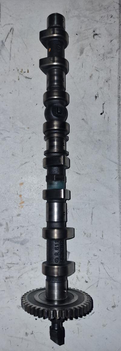 Camshaft Mercedes-Benz Vito 2.2 CDI 16V 2001