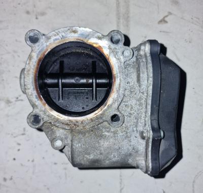 Gasklephuis Audi Q5 2.0 TFSI 16V 2011