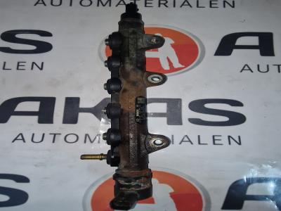 Fuel distributor Renault Espace 2.0 DCI 16V 2008