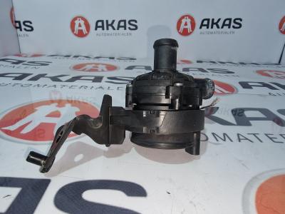 Water pump Volkswagen Golf VIII 2.0 TSI 16V 2021