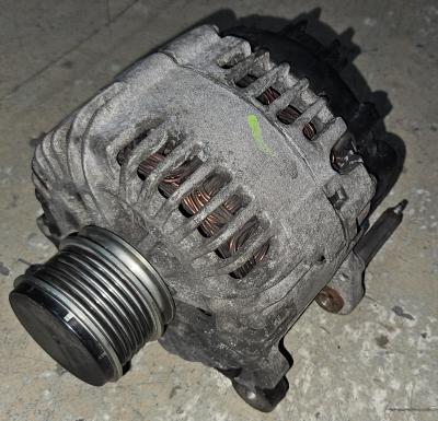 Alternator Volkswagen Caddy 1.9 TDI 2009