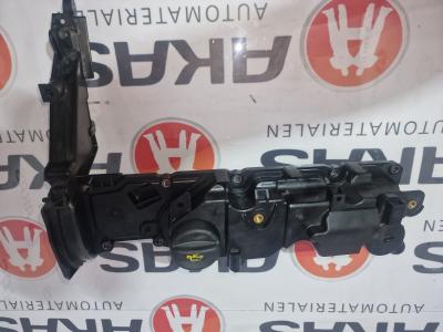 Cylinder head cover Peugeot 308 1.6 BlueHDI 16V 2017