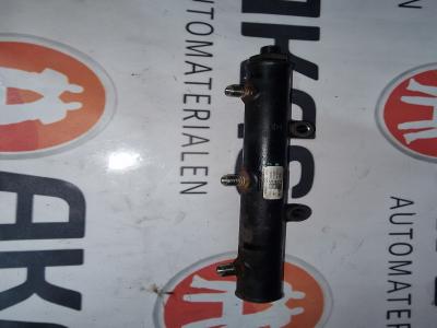 Brandstofverdeler Peugeot 607 2.7 HDiF V6 2007