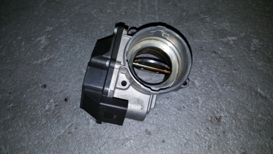 Throttle body Volkswagen Golf 1.9 TDI 2006