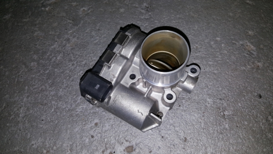 Gasklephuis Renault Koleos 2.0 dCi 2008