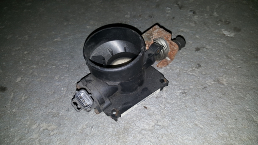 Gasklephuis Ford Focus 1.6 16v 2002