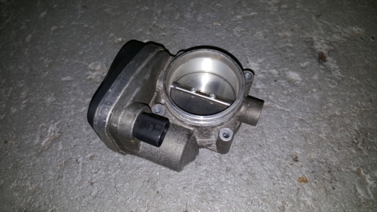 Gasklephuis BMW E90 2006 320i