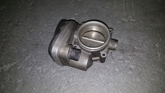 Gasklephuis BMW E46 316i 2002