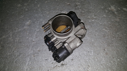 Throttle body Opel Corsa 1.4 16v 1996