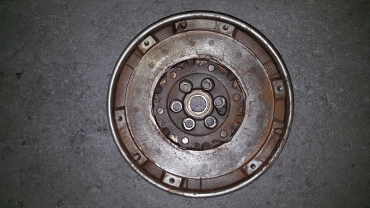 Vliegwiel BMW E90 2008 320i  (2-massa)