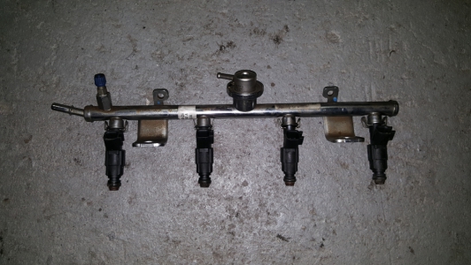 Gallery injector Ford Mondeo 2.0 16v 2003