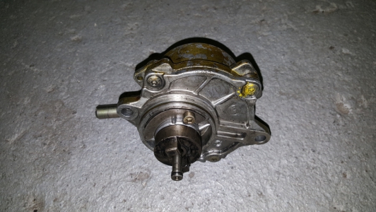 Vacuum pump Mercedes-Benz Sprinter 313 CDI 2003