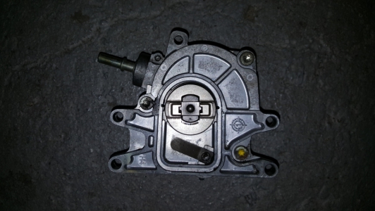 Vacuum pump Opel Vectra 2.2 DTI 2004