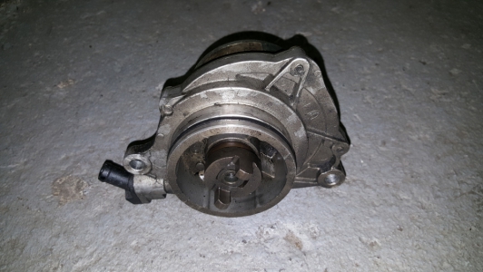 Vacuumpomp BMW E39 530 d 2001