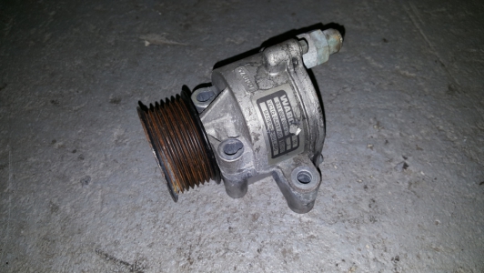 Vacuum pump Ford Transit 2.4 DiTD 2003