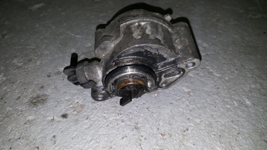 Vacuum pump Peugeot Partner 1.6 HDi 2006