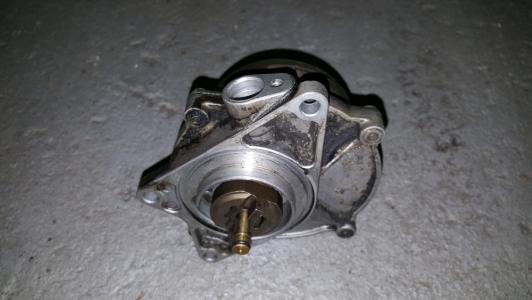 Vacuum pump Audi A6 2.5 TDI 2001