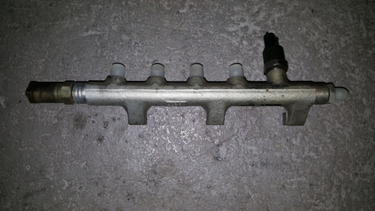 Brandstofverdeler Renault Espace 2.2 dCi 2003