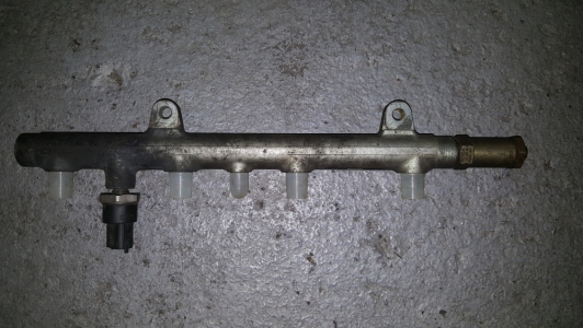 Distributeur de carburant Renault Laguna 1.9 dCi 2003