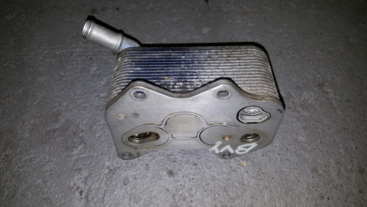 Oliekoeler Volkswagen Golf 2.0 FSi 2006