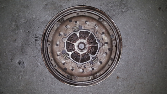 Flywheel Renault Vel Satis 2.2 dCi 2008 (2-massa)