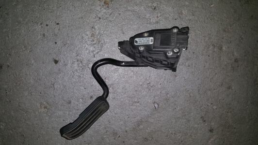 Gaspedaal positiesensor Volkswagen Sharan 1.9 TDI 1999