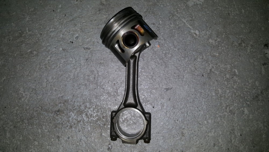 Zuiger Volkswagen Golf 1.9 TDI 2007