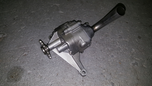 Oil pump Mercedes-Benz Sprinter 311 CDI 2004