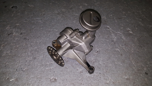 Oliepomp Mercedes-Benz C208 CLK230 kompressor 2002