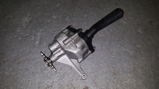 Oliepomp Mercedes-Benz Sprinter 208 CDI 2002