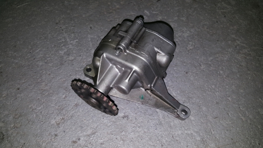 Bomba de aceite Mercedes-Benz Sprinter 311 CDI 2002