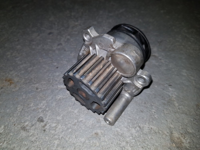 Water pump Volkswagen Golf 1.9 TDI 2008