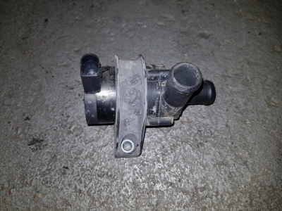 Waterpomp Volkswagen Golf 1.2 TSi 2012