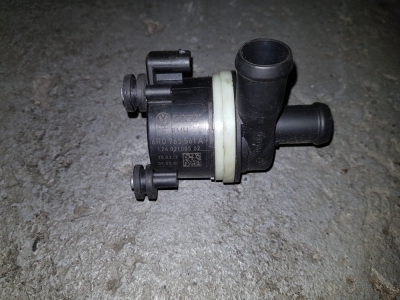 Waterpomp Volkswagen Polo 1.2 TDI 2011