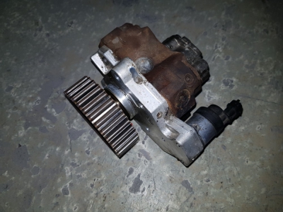 Dieselpomp Renault Megane 1.9 dCi 2005