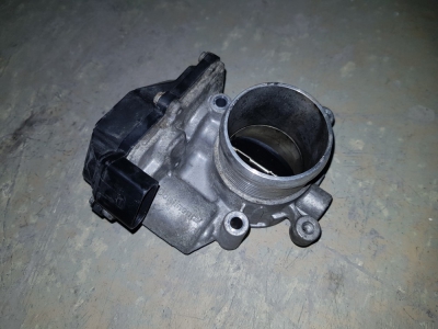 Gasklephuis Volkswagen Touran 2013 2.0 TDI