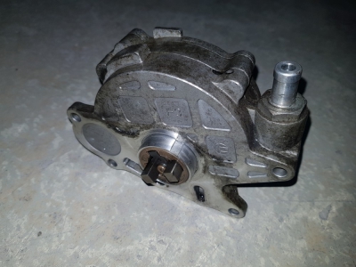 Vacuumpomp Volkswagen Caddy 1.6 TDI 2012