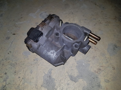 Gasklephuis Opel Agila 1.2 16v 2004